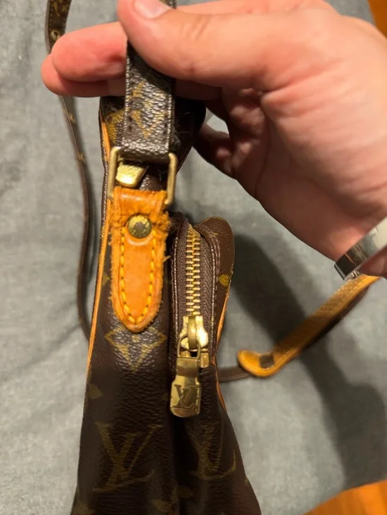 Louis Vuitton Monogram Mini Crossbody Bag (Vintage) unisex - Picture 4 of 16
